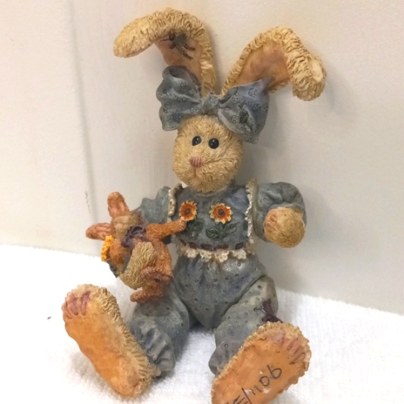 Boyd's Jointed Bunny Rabbit Resin Figurine - Picture 5 of 5